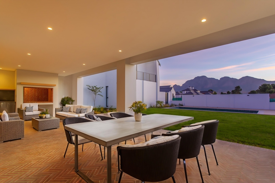 5 Bedroom Property for Sale in Pearl Valley at Val de Vie Western Cape